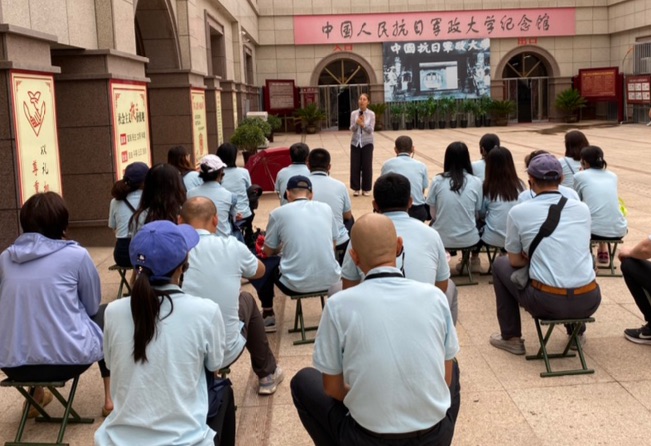 追红色足迹悟为民初心二级学院党总支联合赴延安开展党史学习教育体验